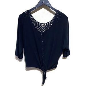 New Look Tie & Button-Front Crochet Crop Top